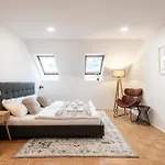 Dot 3br With Stunning Views, Parking & Ac By Easybnb Premium * 프라하