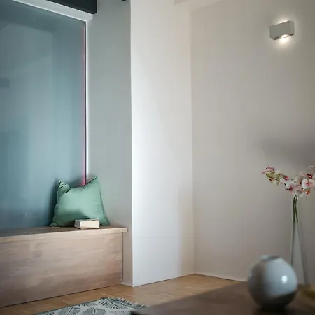 Dot 3 Bdr With Tyn Cathedral View & Ac Apartmán *