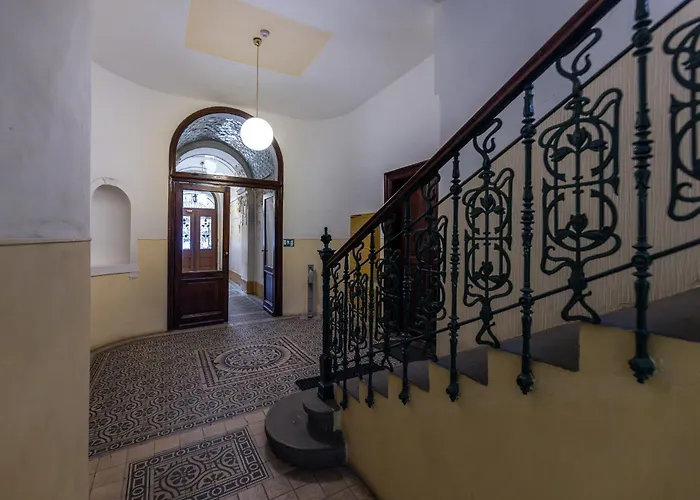 Apartment Dot 3 Bdr With Tyn Cathedral View & Ac